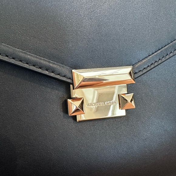 Authentic Michael Kors Whitney Large Satchel - Picture 3 of 8